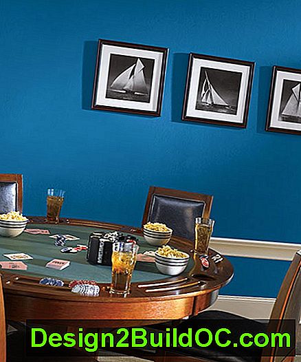 Бехр Цосмиц Цобалт П500-7 у гнезди са покер столом